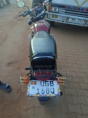 Bajaj Boxer 100 2025 Red