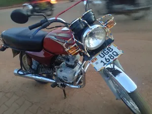 Bajaj Boxer 100 2025 Red