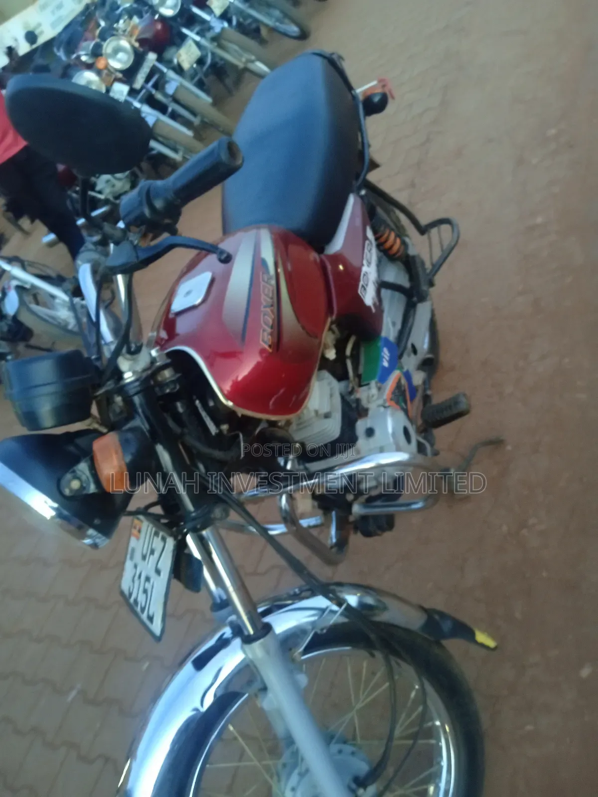 Bajaj Boxer 100 2025 Red
