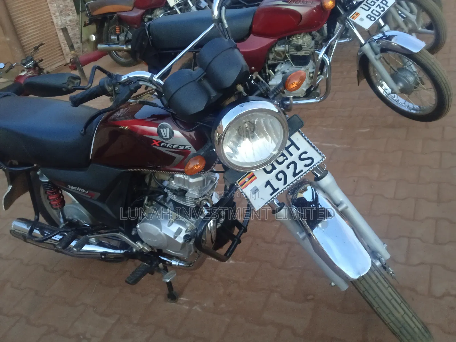 Bajaj Boxer BM100ES 2025 Red