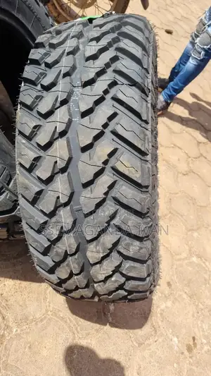 305/70r16 M/T Drak Tyres
