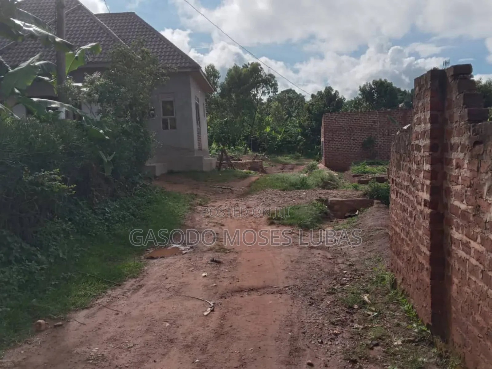 2bdrm Bungalow in Bugembe, Jinja for sale