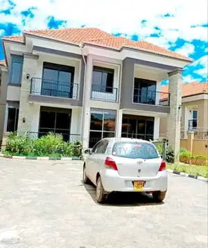 5bdrm Duplex in Lubowa Entebbe Road, Central Division for rent
