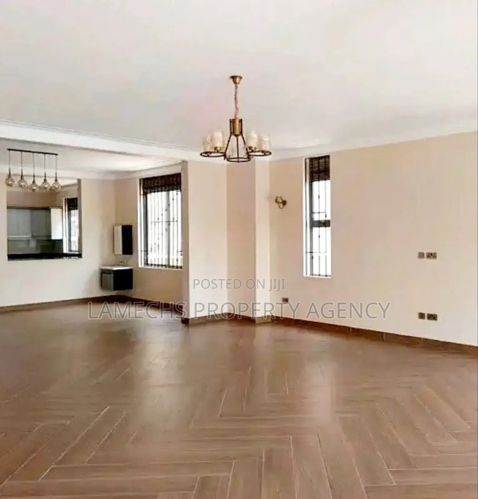 5bdrm Duplex in Lubowa Entebbe Road, Central Division for rent