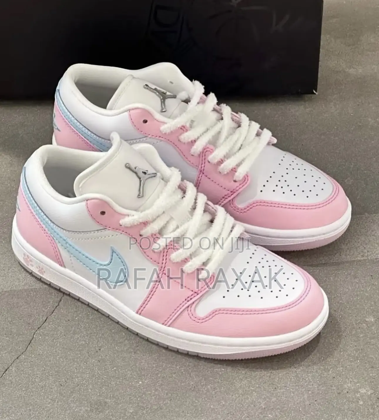 Original Women’S White/Pink Nike Air Jordan 1 Low Sneakers