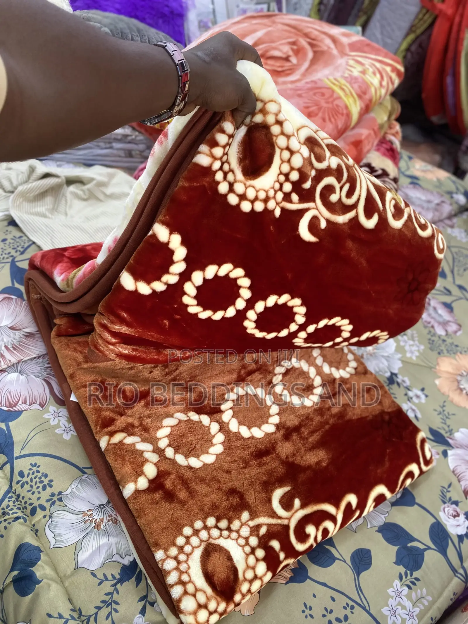 Soft Woolen Blanket 5x6 and 6x6