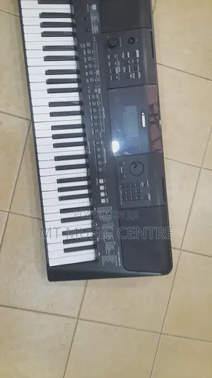 Yamaha PSR-E463 Keyboard