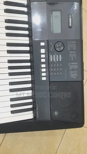 Yamaha PSR-E423 Keyboard