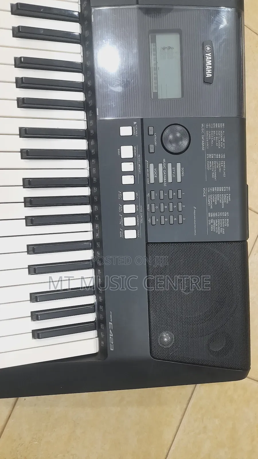 Yamaha PSR-E423 Keyboard