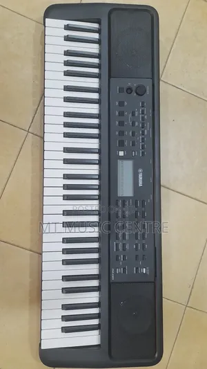 Yamaha PSR-E383 Keyboard