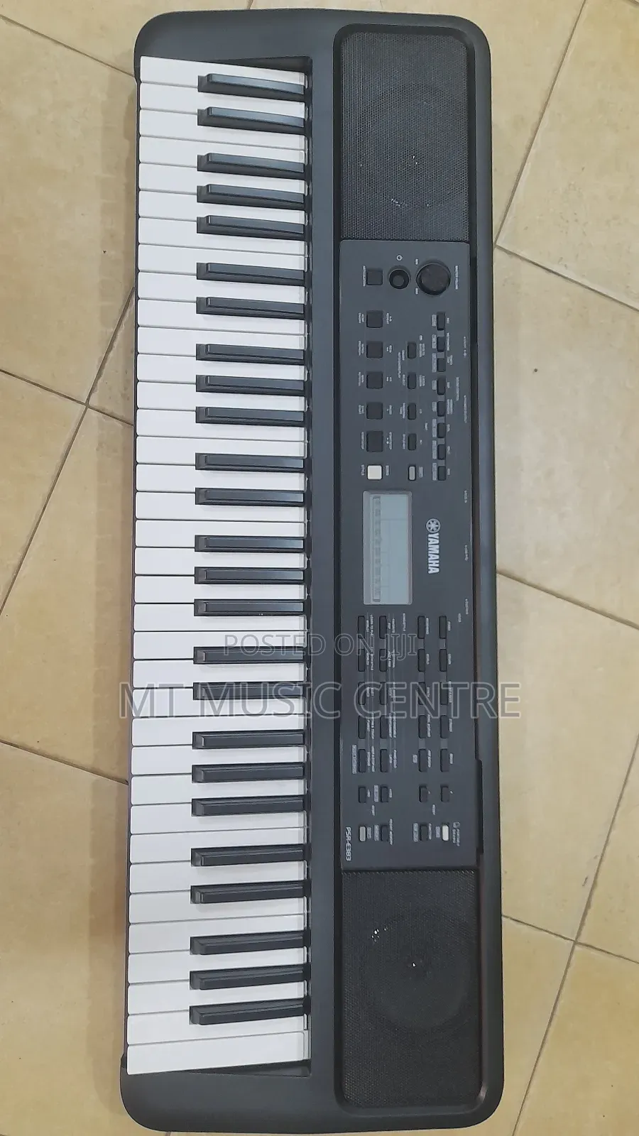 Yamaha PSR-E383 Keyboard