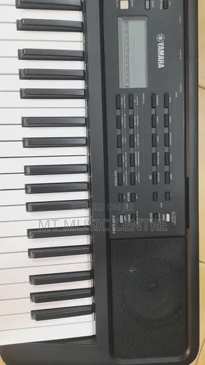 Yamaha PSR-E383 Keyboard