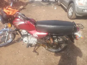 Bajaj Boxer 2021 Red