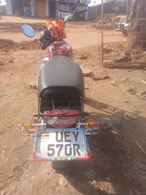 Bajaj Boxer 2021 Red