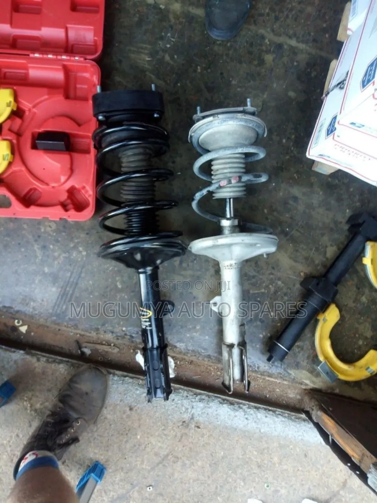 Rav 4 2002 Front Shock Absorbers.