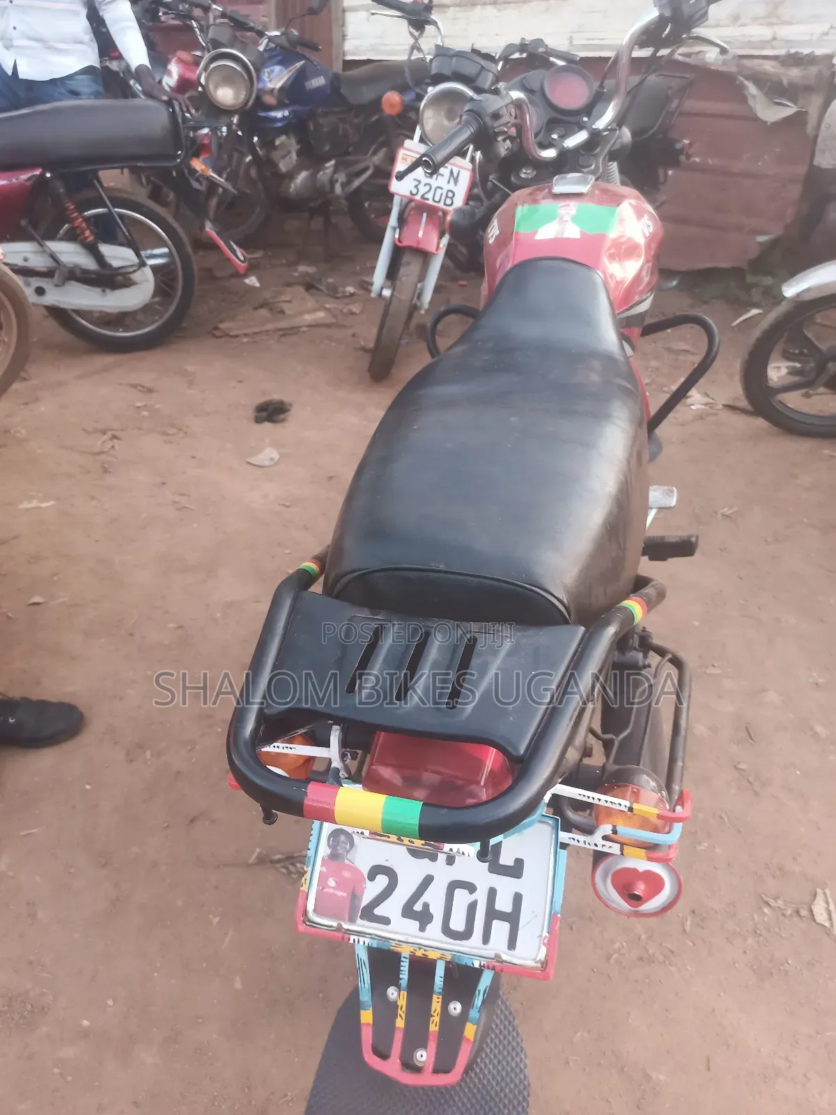 TVS HLX 125 2023 Red