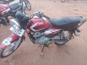 TVS HLX 125 2023 Red