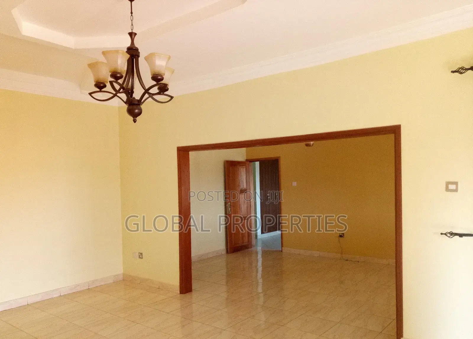 4bdrm Bungalow in Kyaliwajala, Central Division for rent