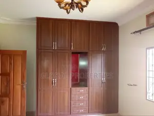 4bdrm Bungalow in Kyaliwajala, Central Division for rent