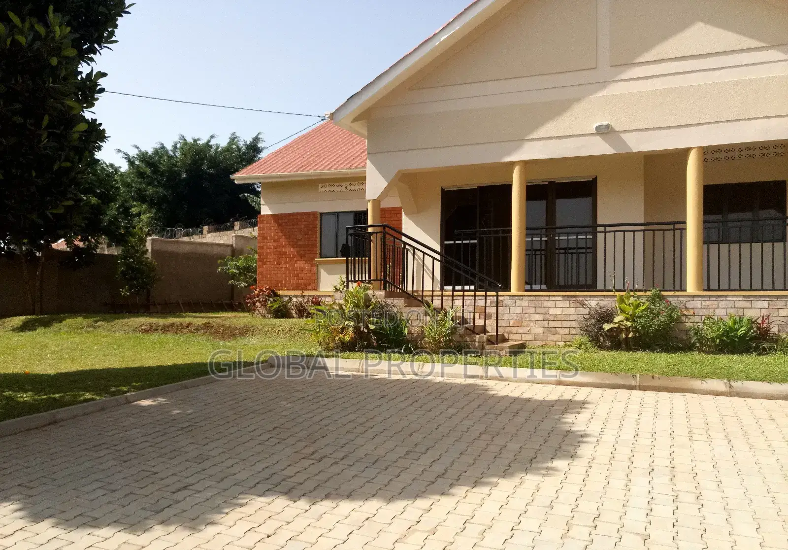 4bdrm Bungalow in Kyaliwajala, Central Division for rent