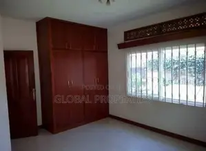 2bdrm Bungalow in Bweyogerere Buuto, Central Division for rent