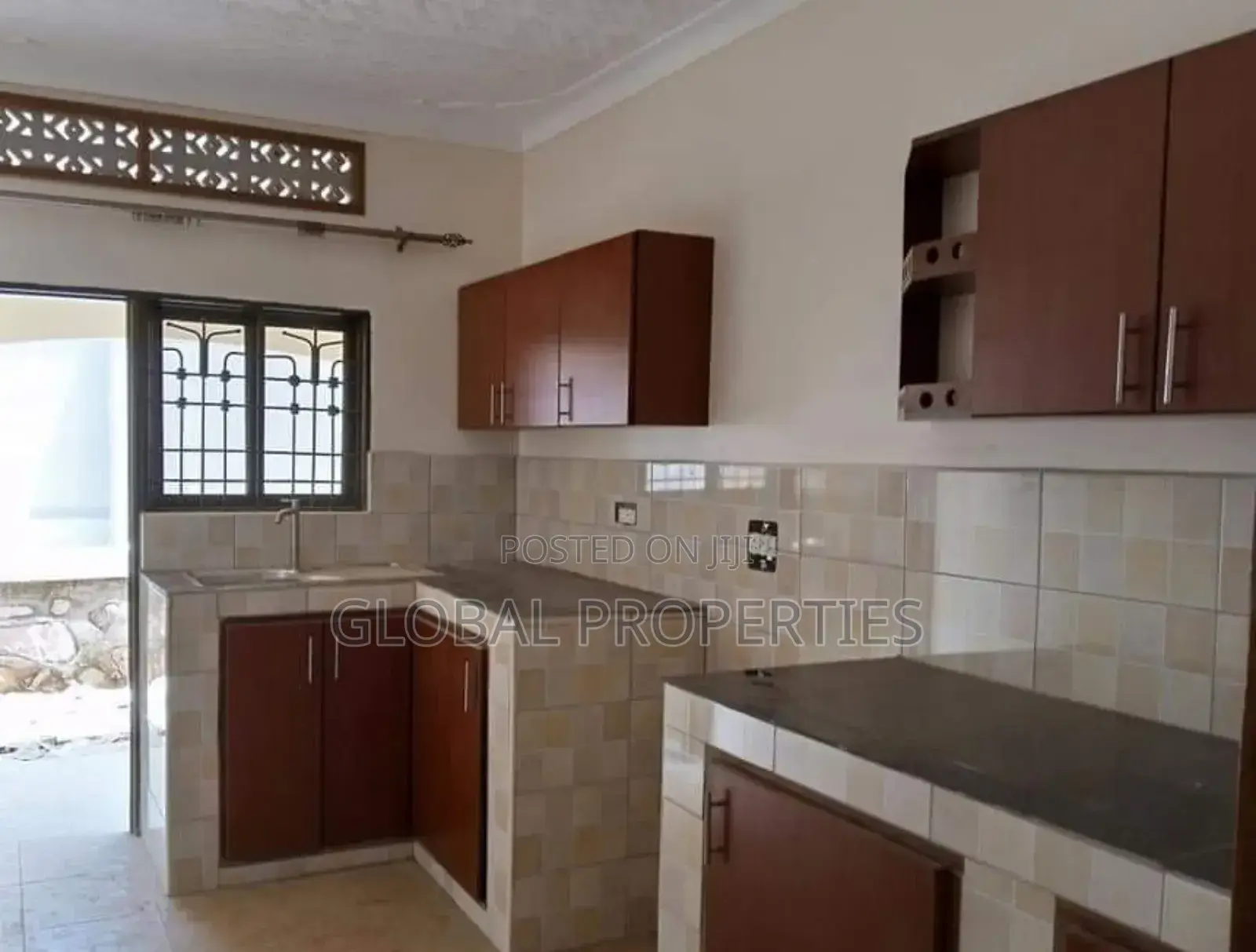 2bdrm Bungalow in Kireka Kamuli Road, Central Division for rent