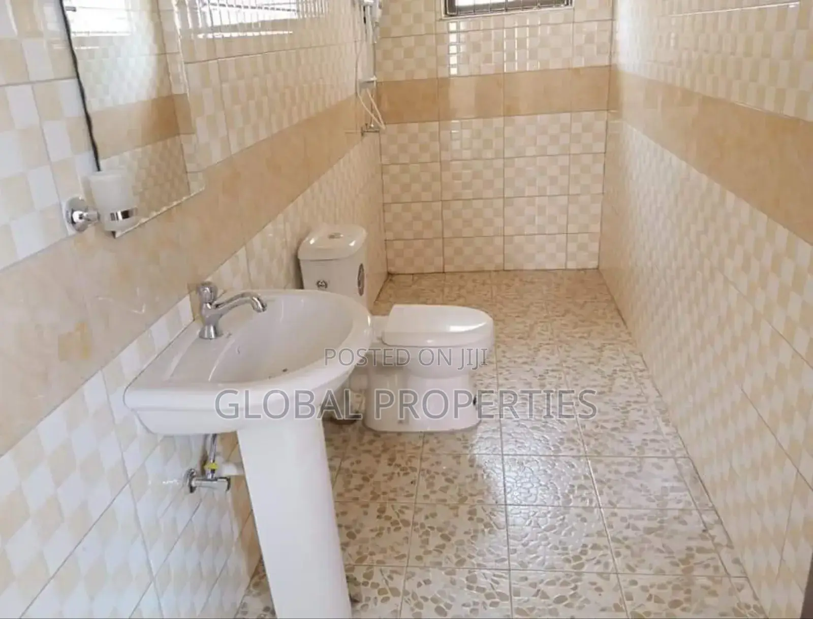 2bdrm Bungalow in Kireka Kamuli Road, Central Division for rent
