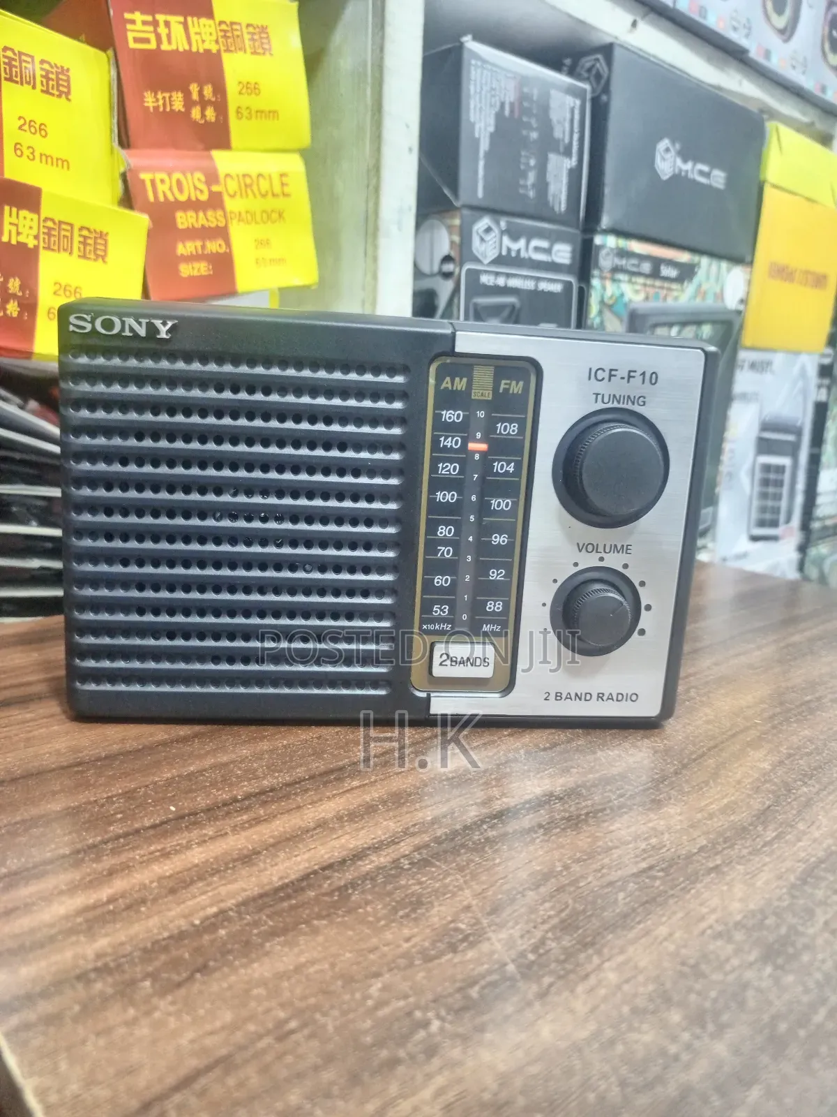 Sony Icf-F10 2-Band Am/Fm Portable Radio.
