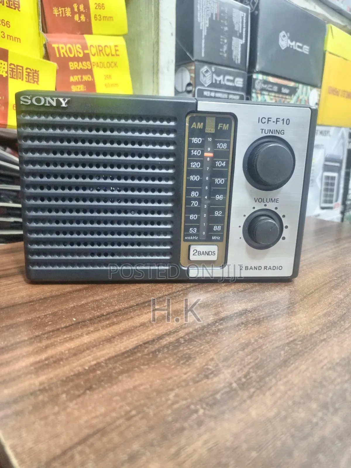 Sony Icf-F10 2-Band Am/Fm Portable Radio.