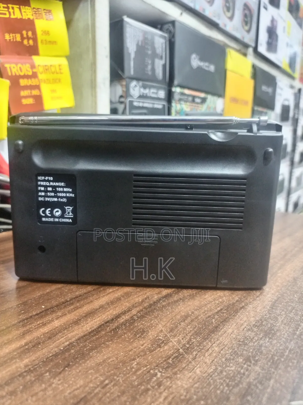 Sony Icf-F10 2-Band Am/Fm Portable Radio.