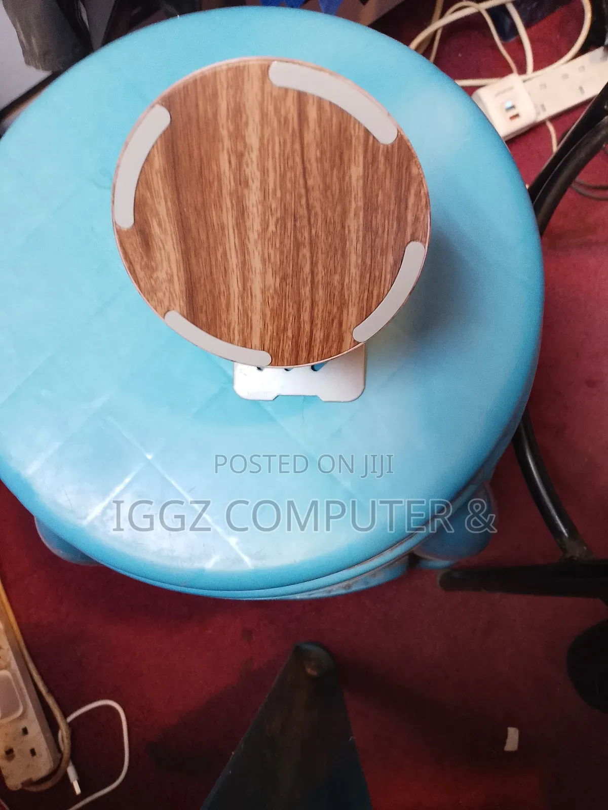 Desktop Mobile Phone Stand