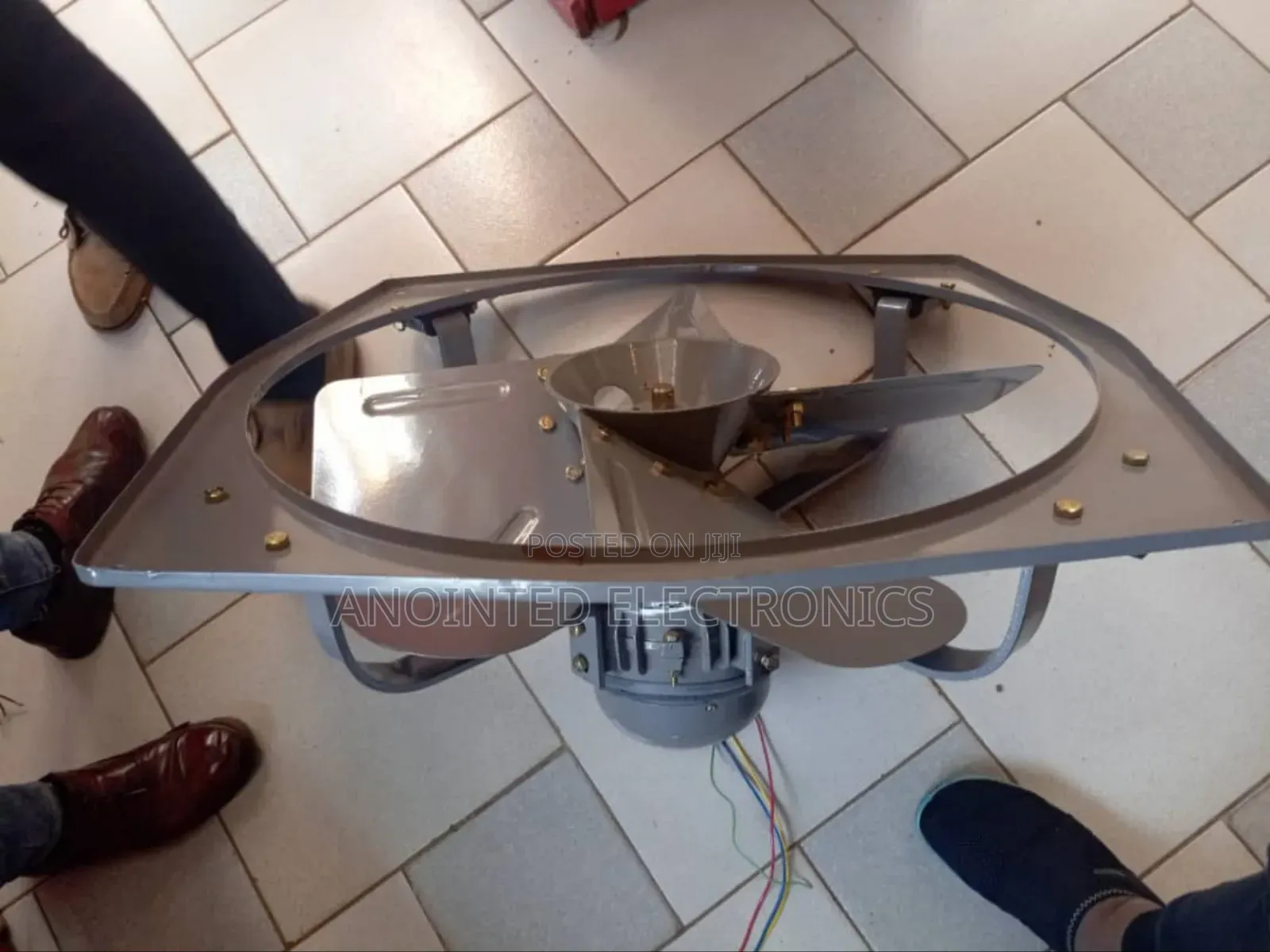 Heavy-Duty Extractor Fans 24inches