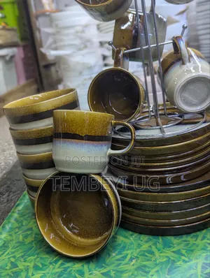 Set of 24 Dinner Set. 6 of Each