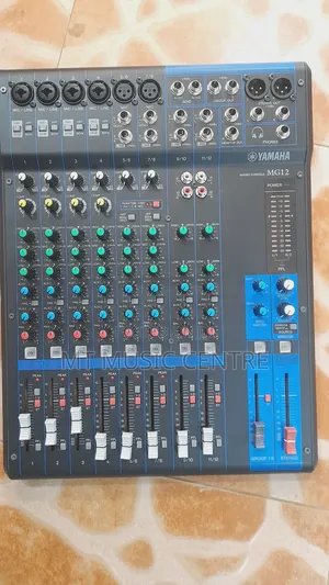 Yamaha Live Mixer Mixing Console Mg12 / Mixer