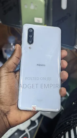 Photo - New Sharp Aquos Zero 5G Basic 64 GB White