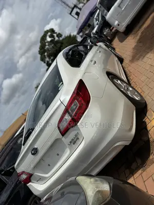 Subaru Legacy 2.5i Premium AWD 2017 Pearl