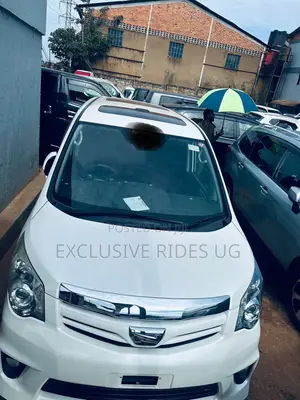 Toyota Noah 2012 White