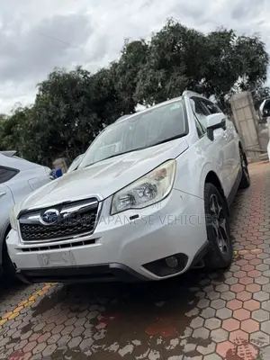 Photo - Subaru Forester 2013 White