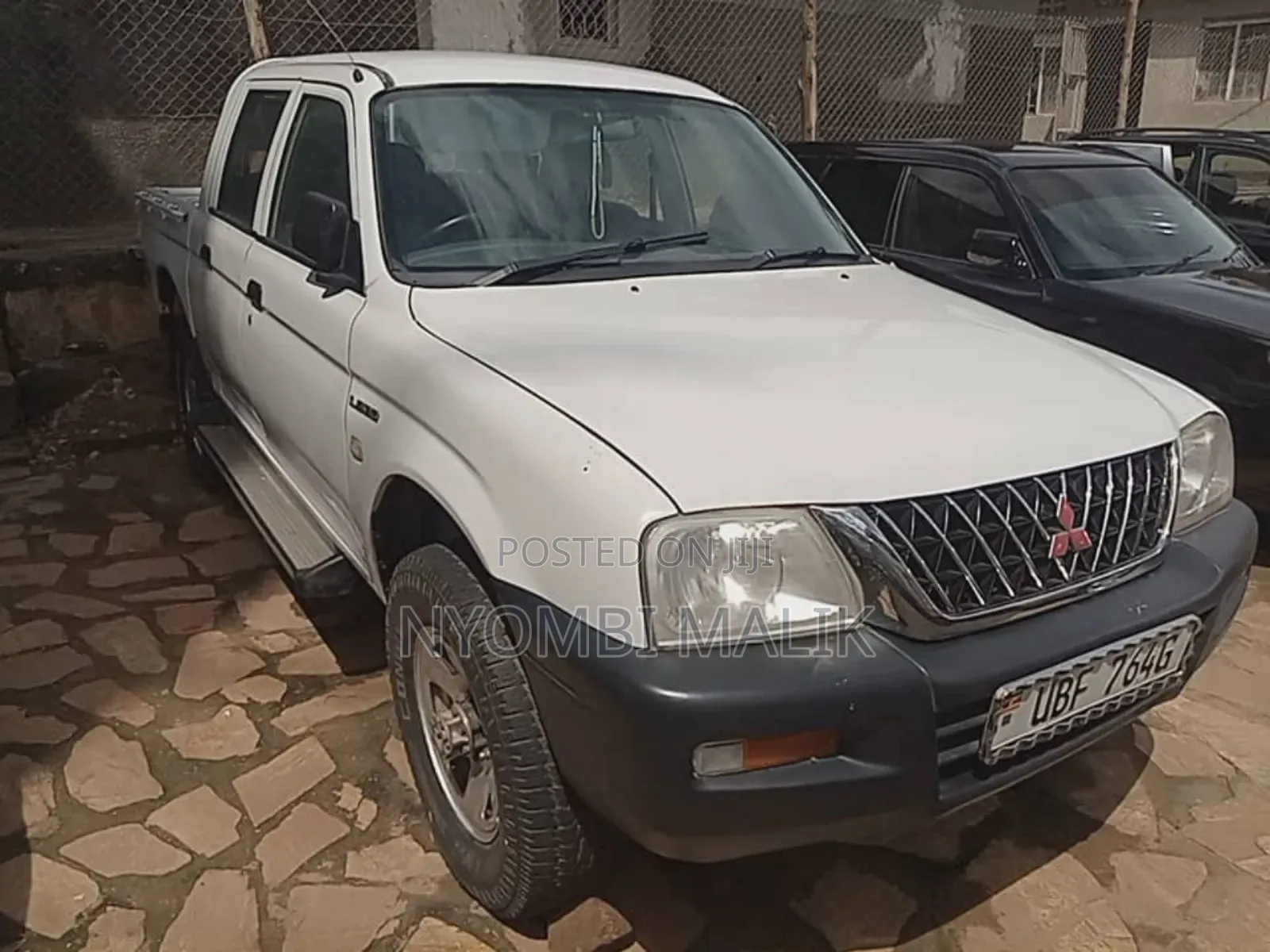 Mitsubishi L200 2004 White