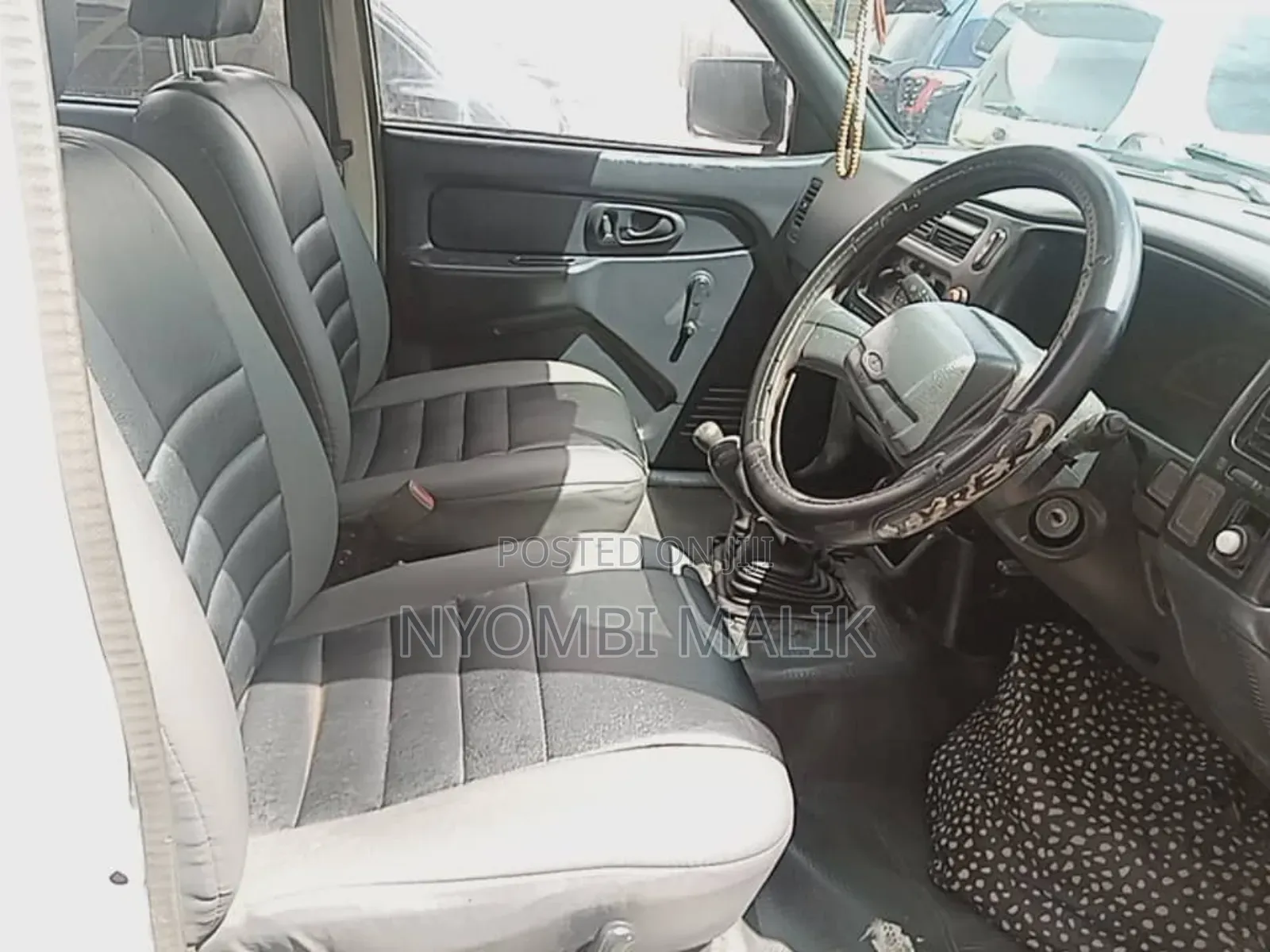 Mitsubishi L200 2004 White