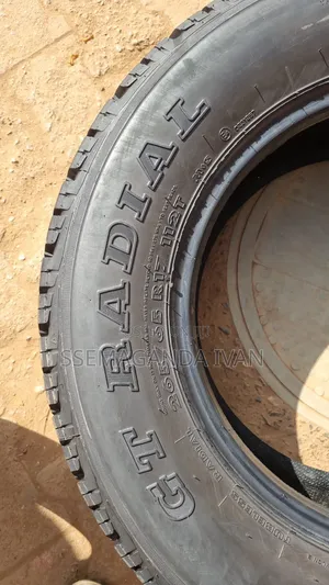 265/65r17 a Few Weeks Driven Savero Tyres Made in Indonesia