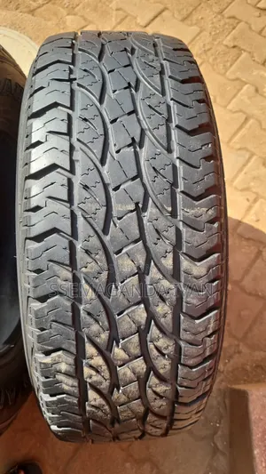 265/65r17 a Few Weeks Driven Savero Tyres Made in Indonesia