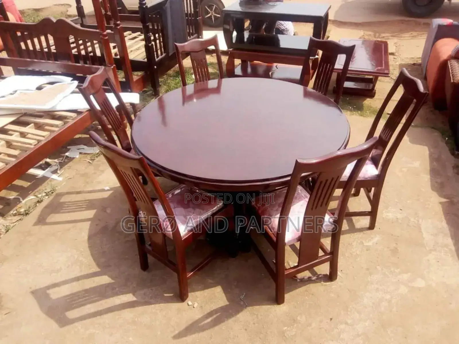 Round 6 Seater Dining