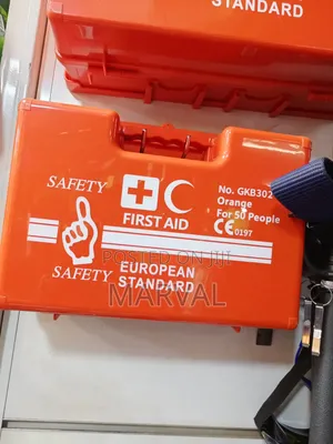 Gkb302 European Standard First Aid Kit/Box for 50 People