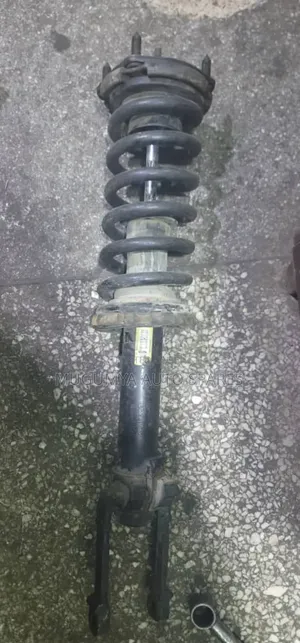 Jeep Grand Cherokee 2009 Front Shock Absorbers