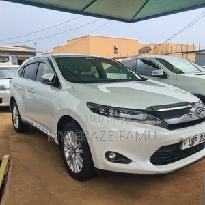 Photo - Toyota Harrier 2015 White