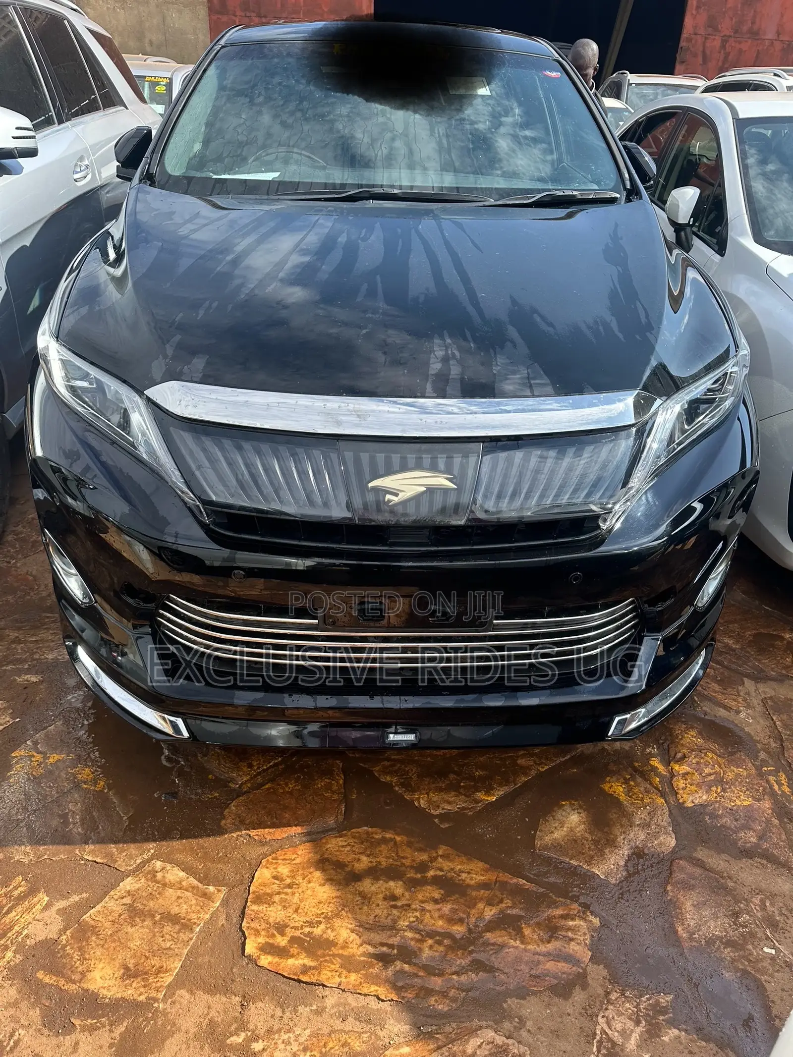 Toyota Harrier 2.0 2016 Black