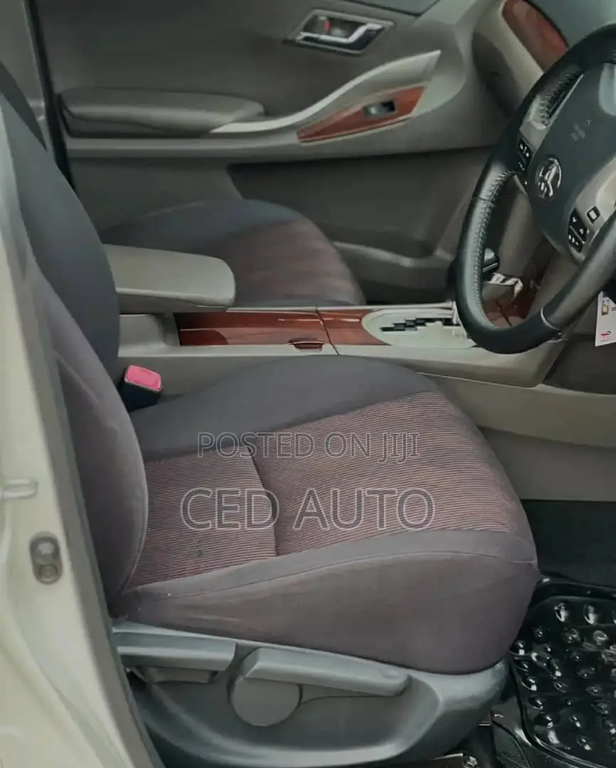Toyota Premio 2015 White