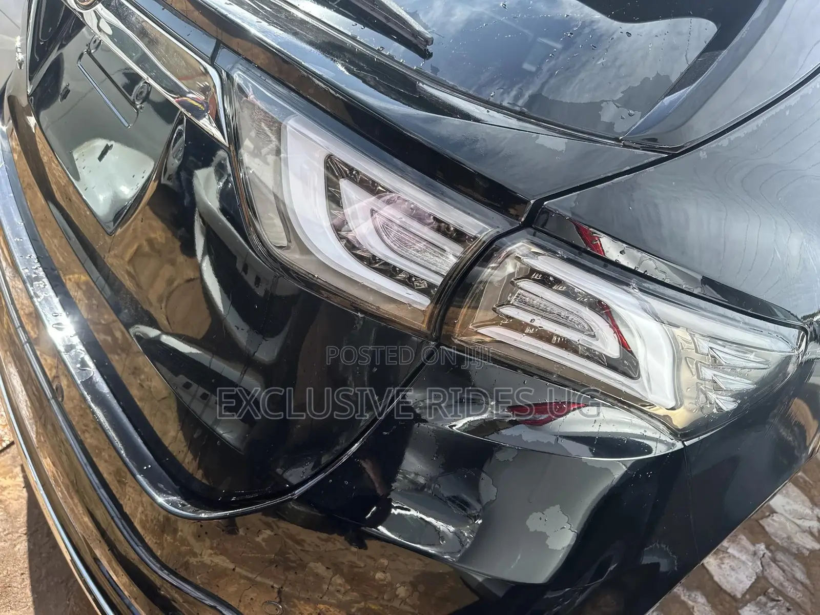 Toyota Harrier 2.0 2016 Black