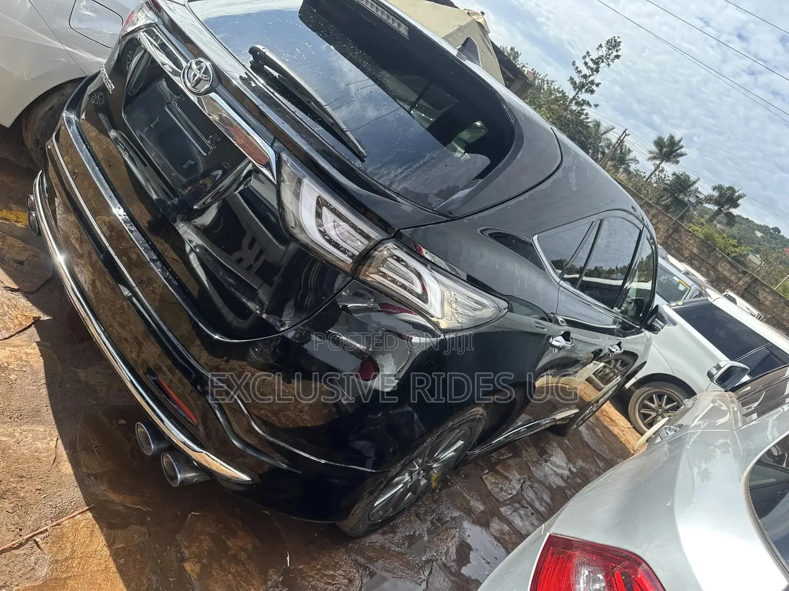 Toyota Harrier 2.0 2016 Black